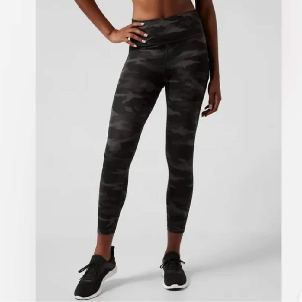 Athleta Camo Tights Small